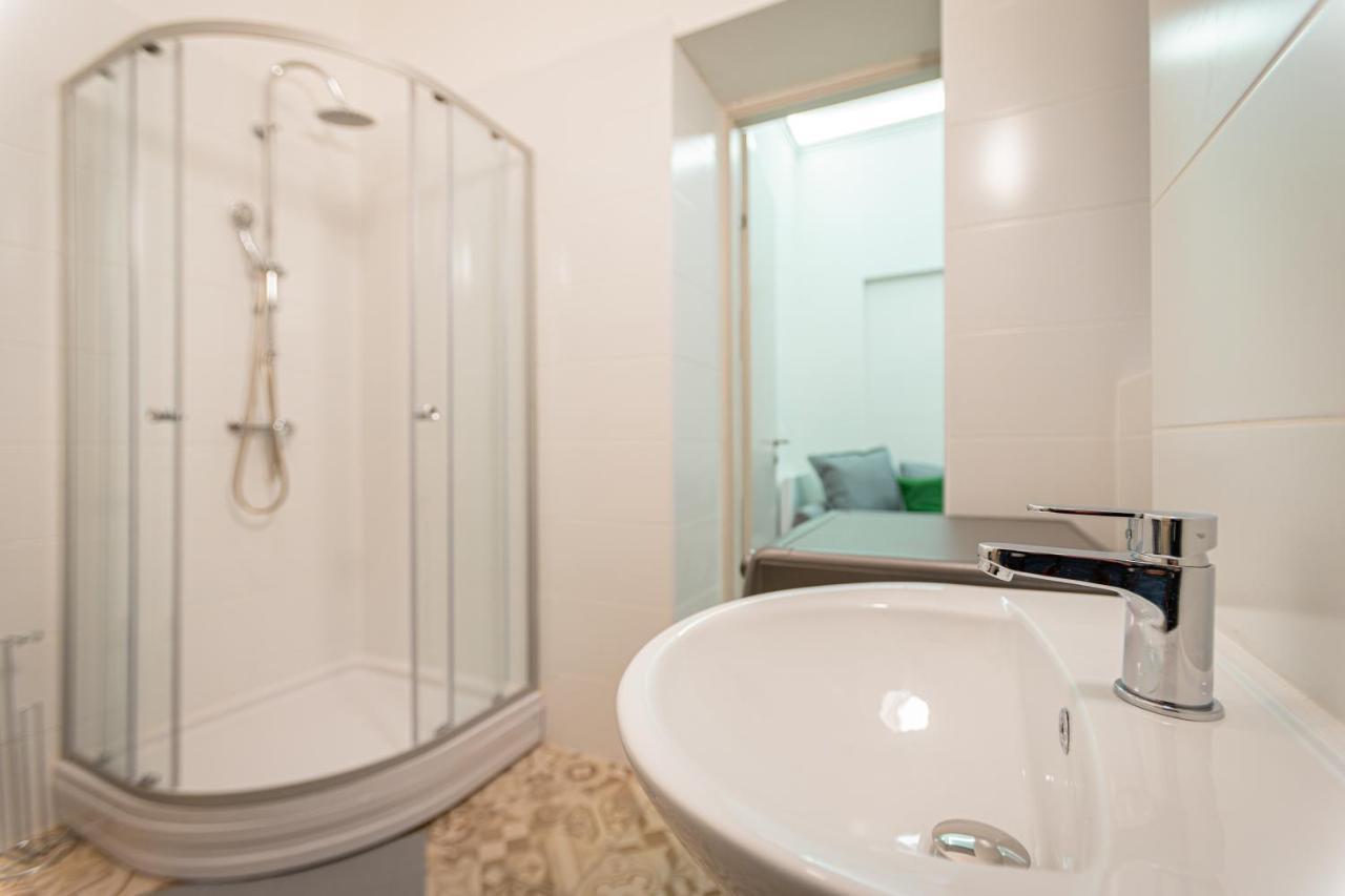Downtown Studio Flat In Budapest, Mona ภายนอก รูปภาพ