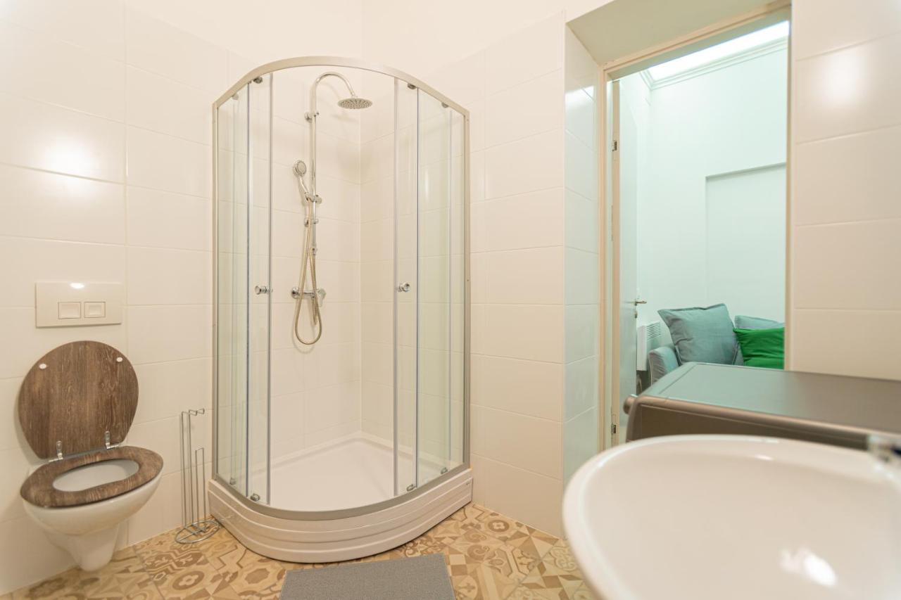 Downtown Studio Flat In Budapest, Mona ภายนอก รูปภาพ